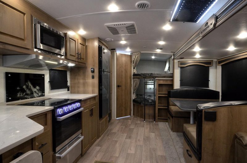 Back Country 28DBS TS